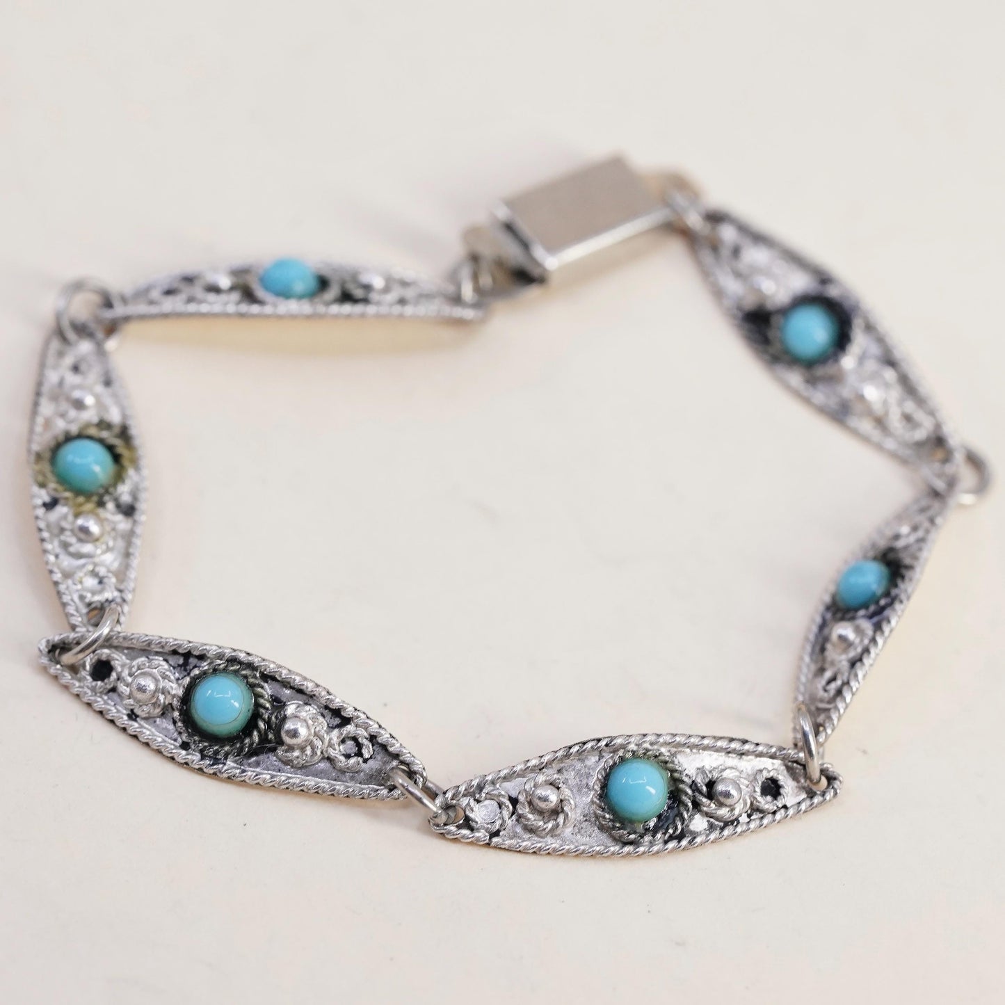 6.75”, Vintage southwestern Sterling 925 silver bracelet with turquoise beads
