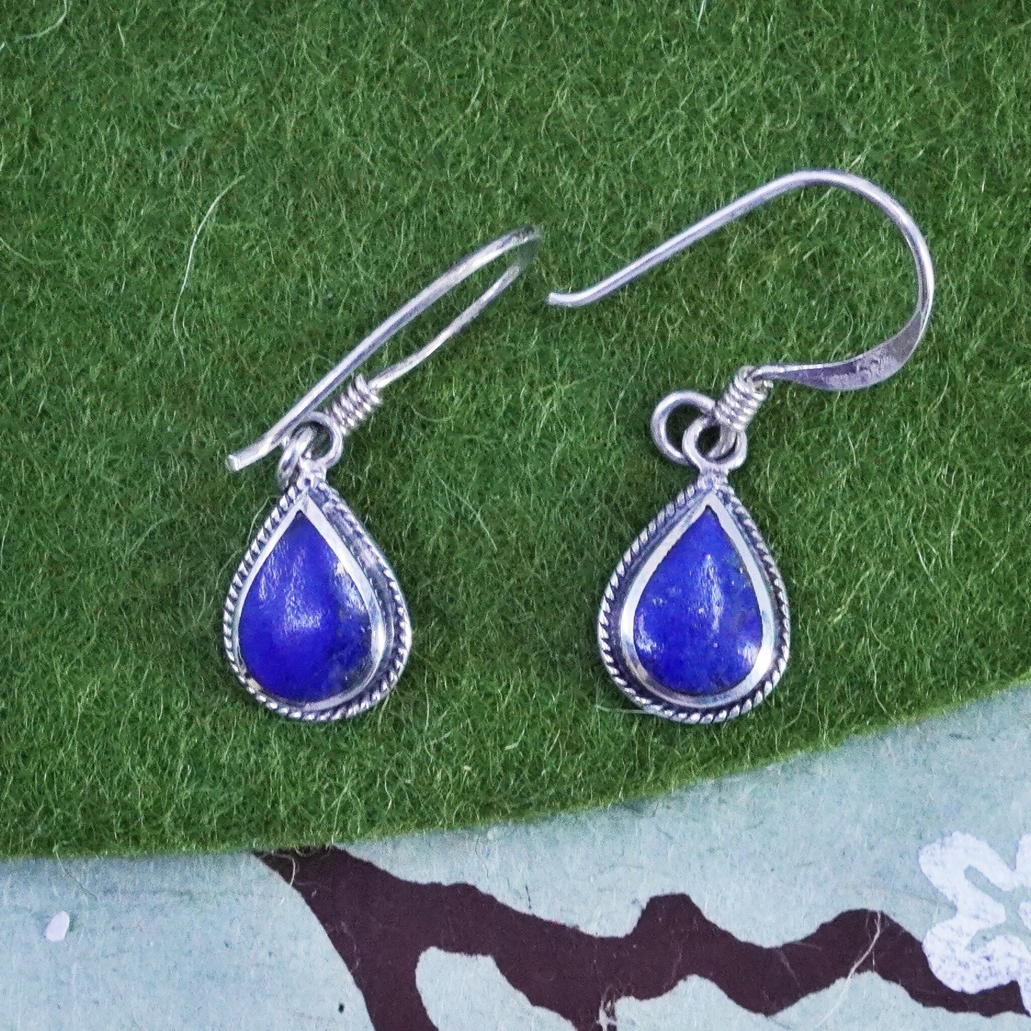 Vintage Sterling 925 Silver Handmade teardrop earrings with lapis lazuli