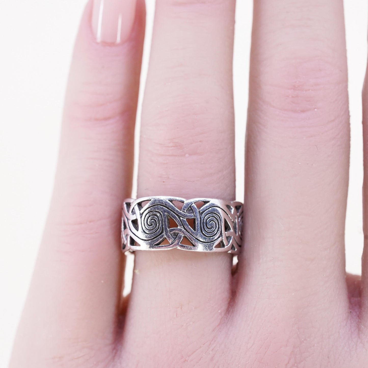 Size 7, Vintage sterling silver handmade knotted spiral ring, 925 wide band