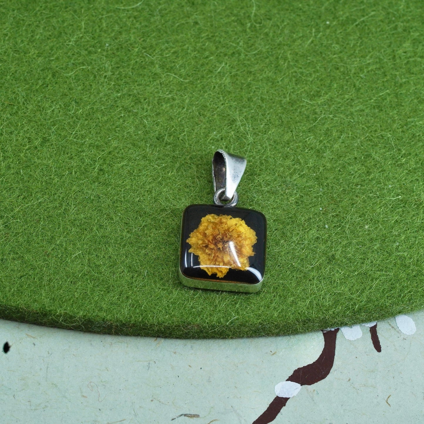 Vintage Sterling silver handmade pendant, square 925 resin with flower pendant