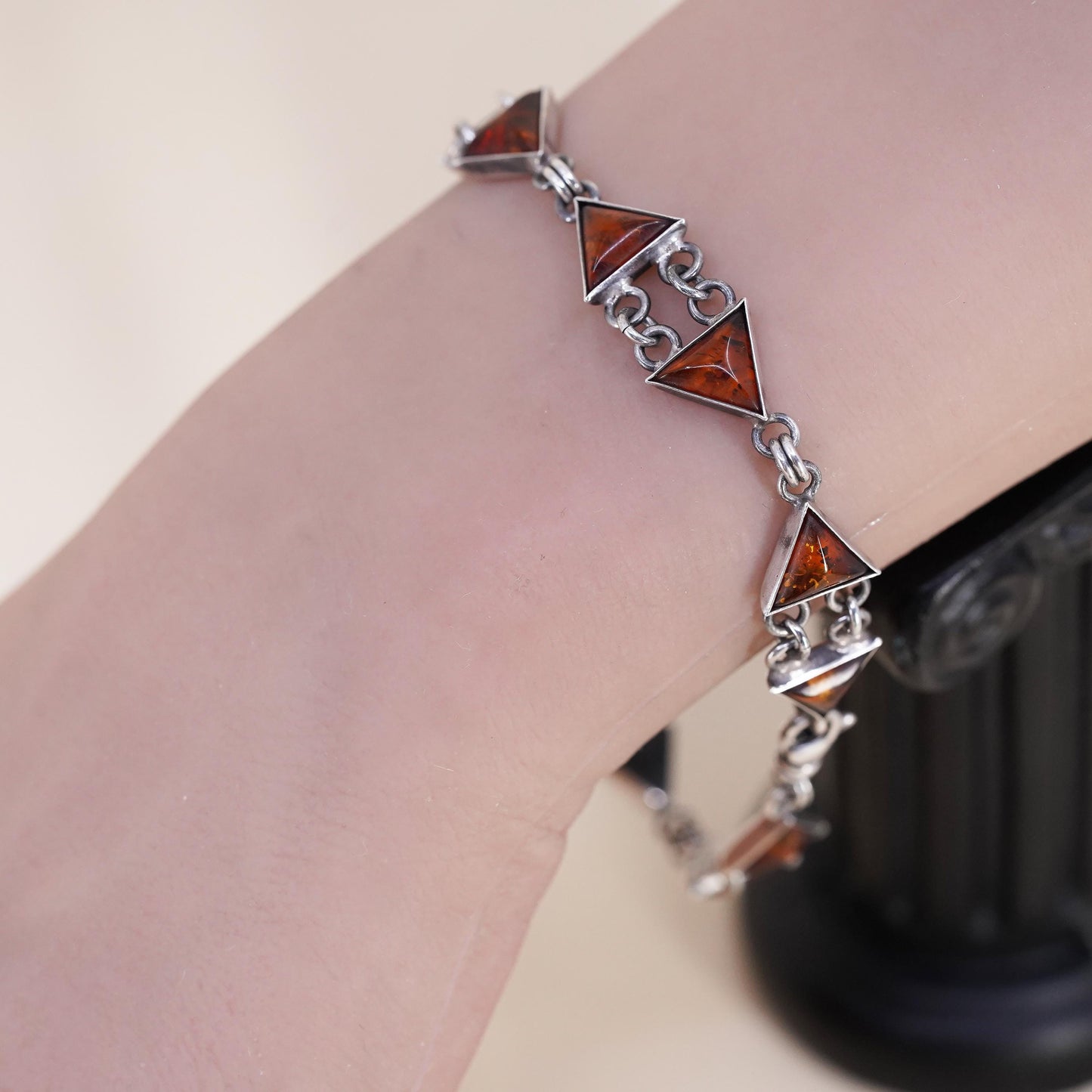 8.25", Vintage southwestern sterling 925 silver bracelet with triangular amber