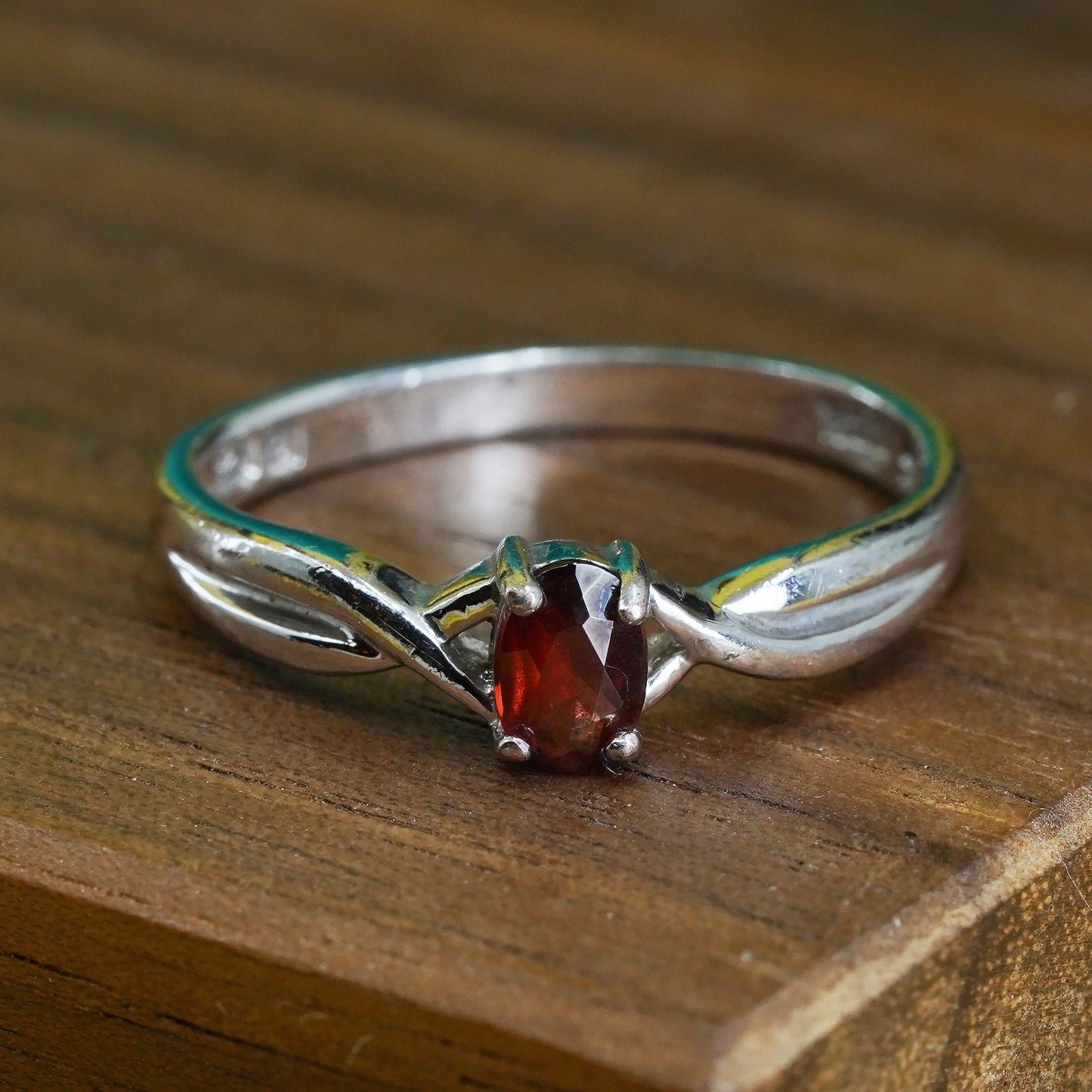 Size 8, vintage Sterling 925 silver stackable ring with oval ruby