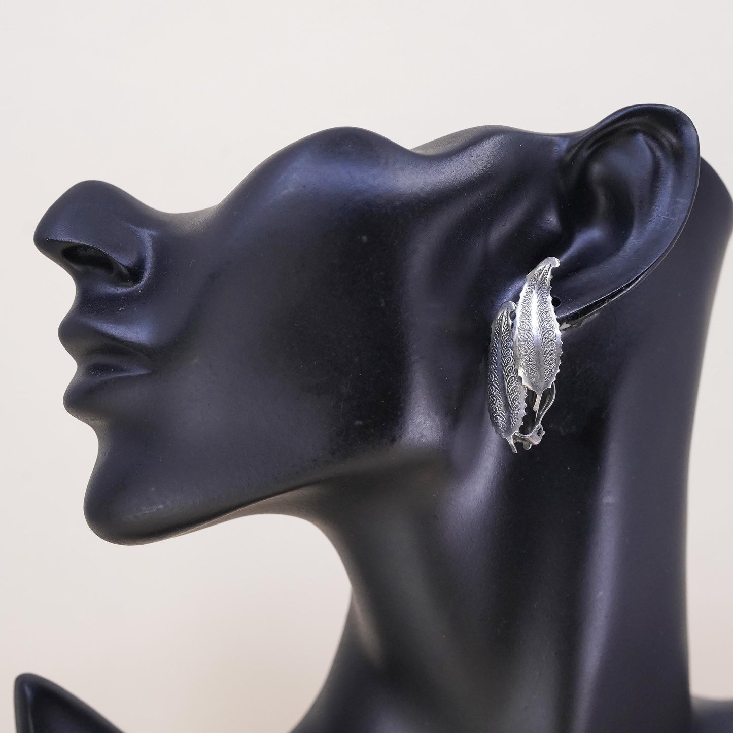 Vintage southwestern sterling silver single earring, 925 silver leaves clip on