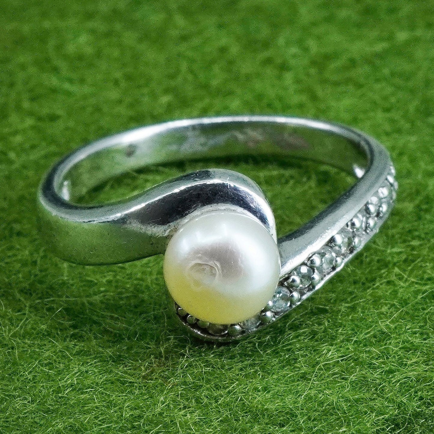 Size 6.25, vintage Sterling silver 925 handmade ring with pearl and cz