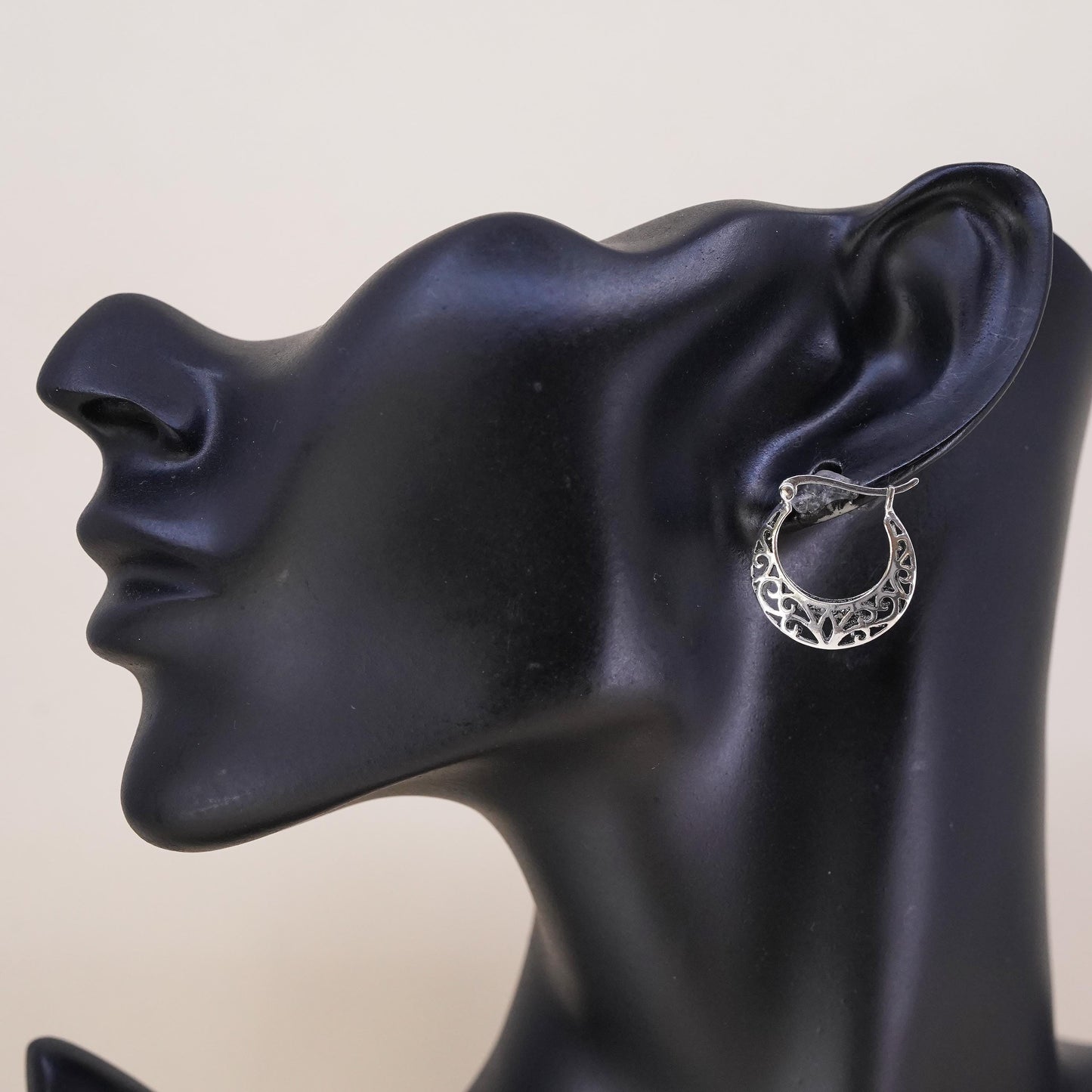 0.75”, Vintage sterling silver loop single earring, filigree primitive hoop