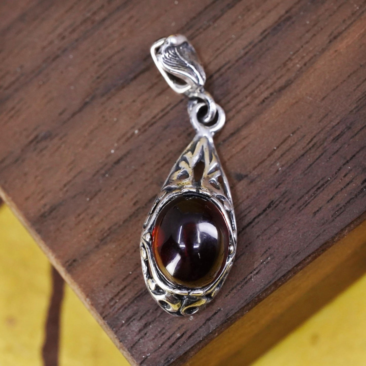 Vintage Poland Sterling 925 silver handmade pendant with oval Amber