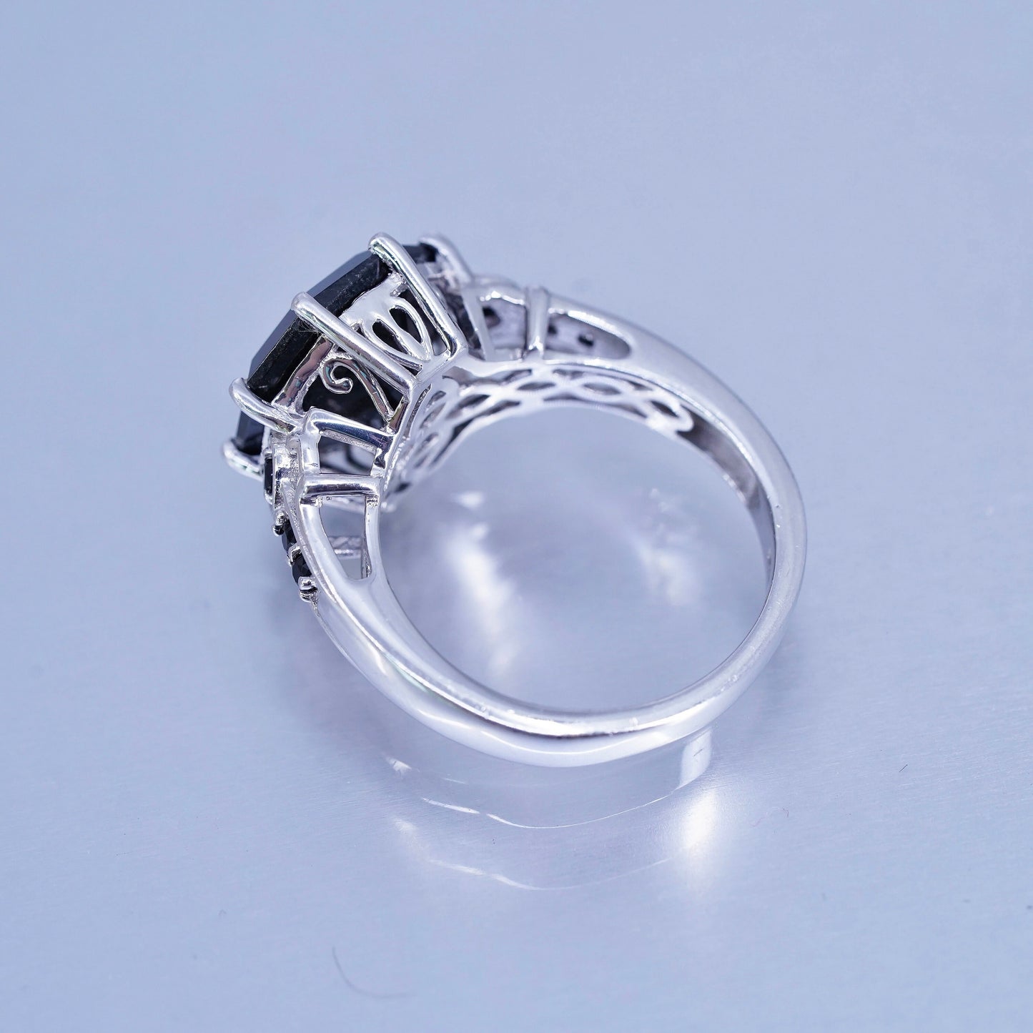 Size 11.25, vintage Sterling 925 silver filigree ring with obsidian