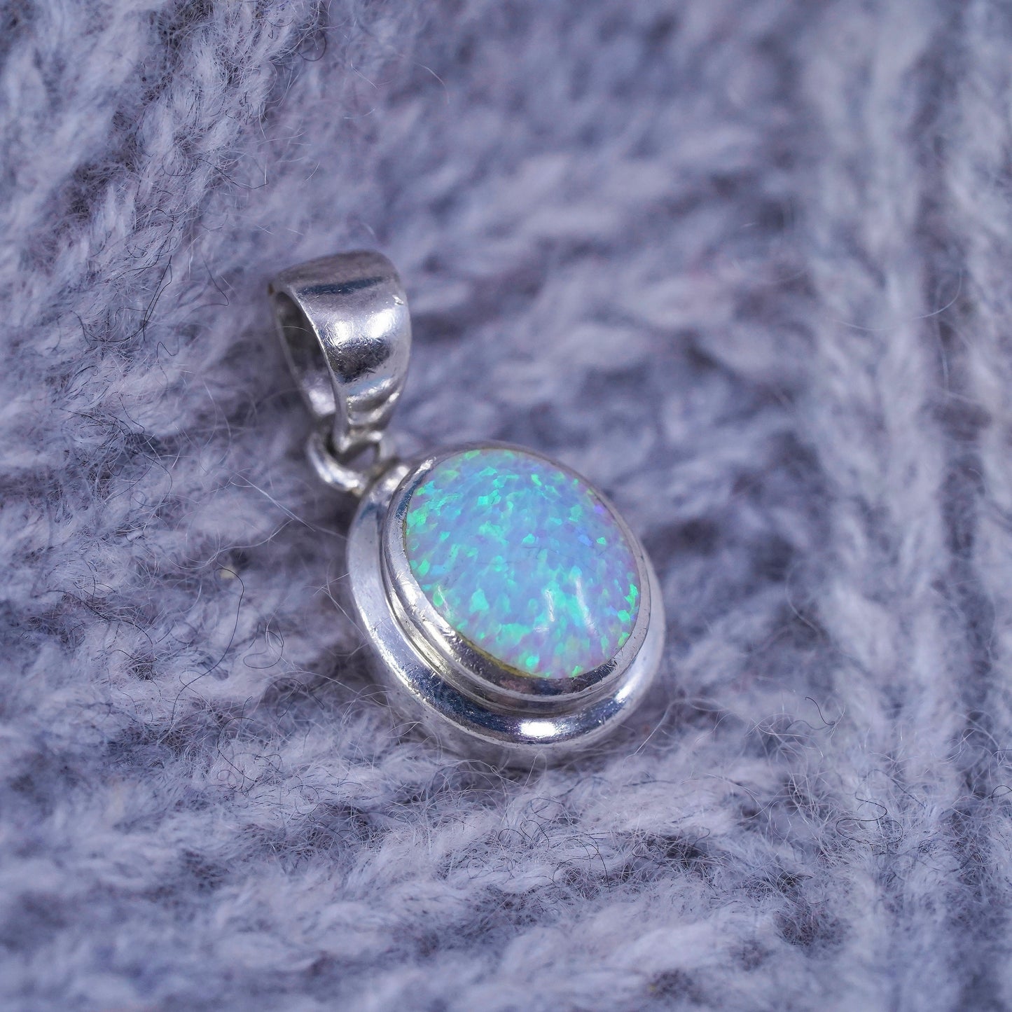 Vintage Sterling 925 silver handmade pendant with opal inlay