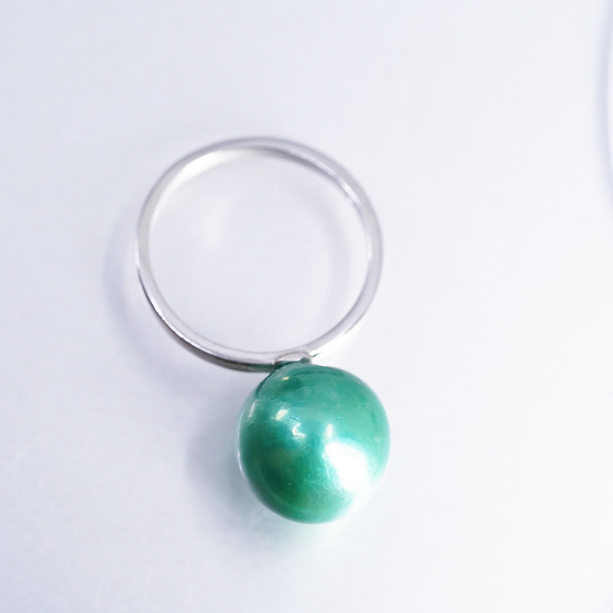 Size 7.25, vintage Sterling 925 silver handmade ring with solitaire green blue pearl, stamped 925