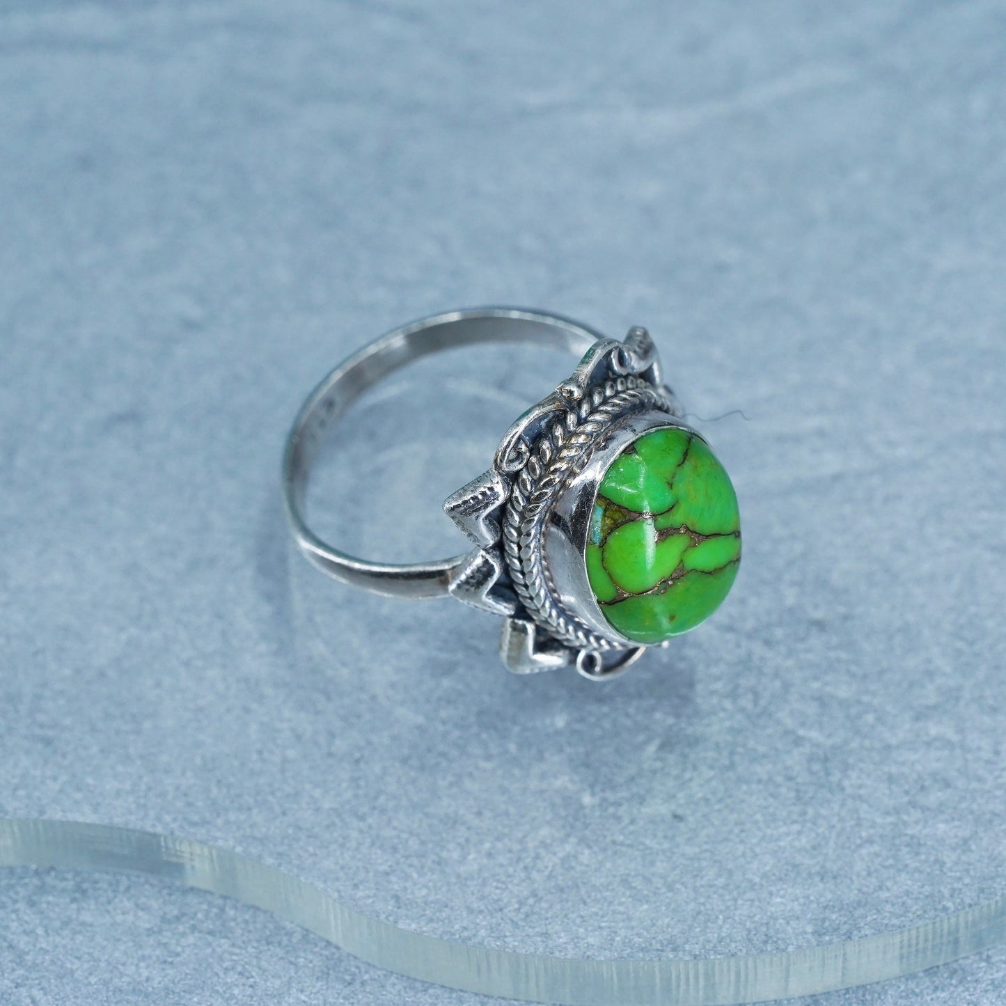 Size 7, vintage southwestern Sterling 925 silver handmade ring with turquoise