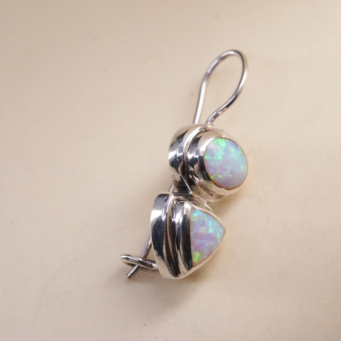 Vintage Sterling 925 silver handmade single earring with oval fire opal