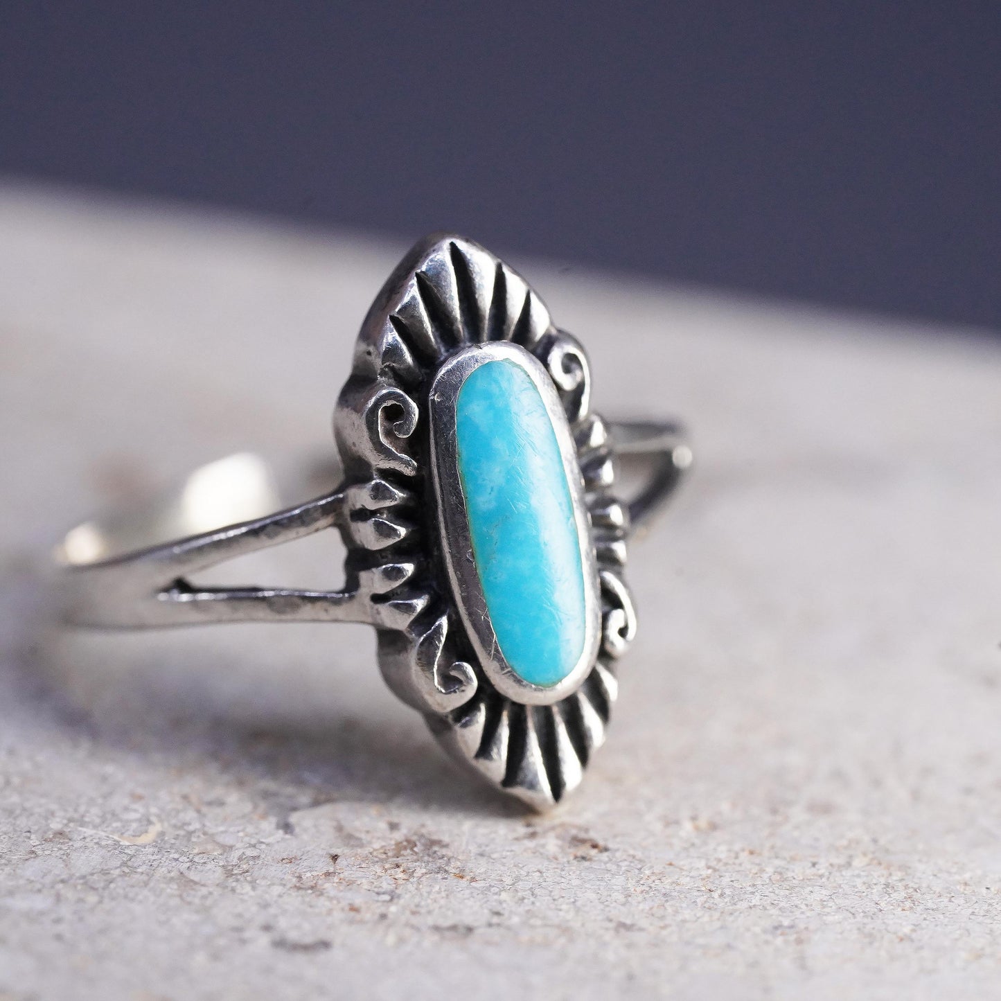 Size adjustable, vintage Sterling 925 silver handmade ring with turquoise
