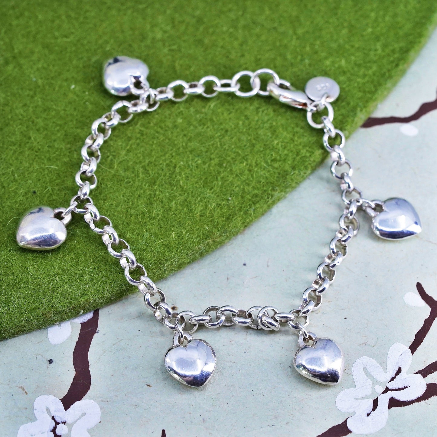 6.75” 5mm, Vintage sterling 925 silver circle bracelet with heart charms