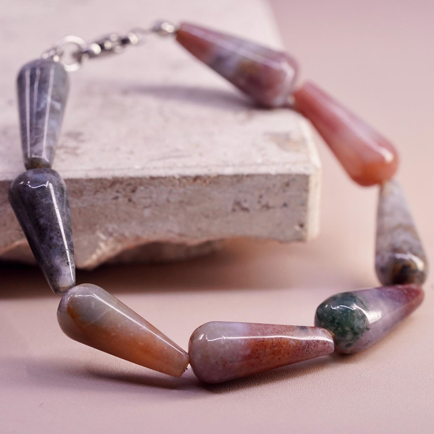 7", vintage silver tone handmade bracelet with teardrop agate beads