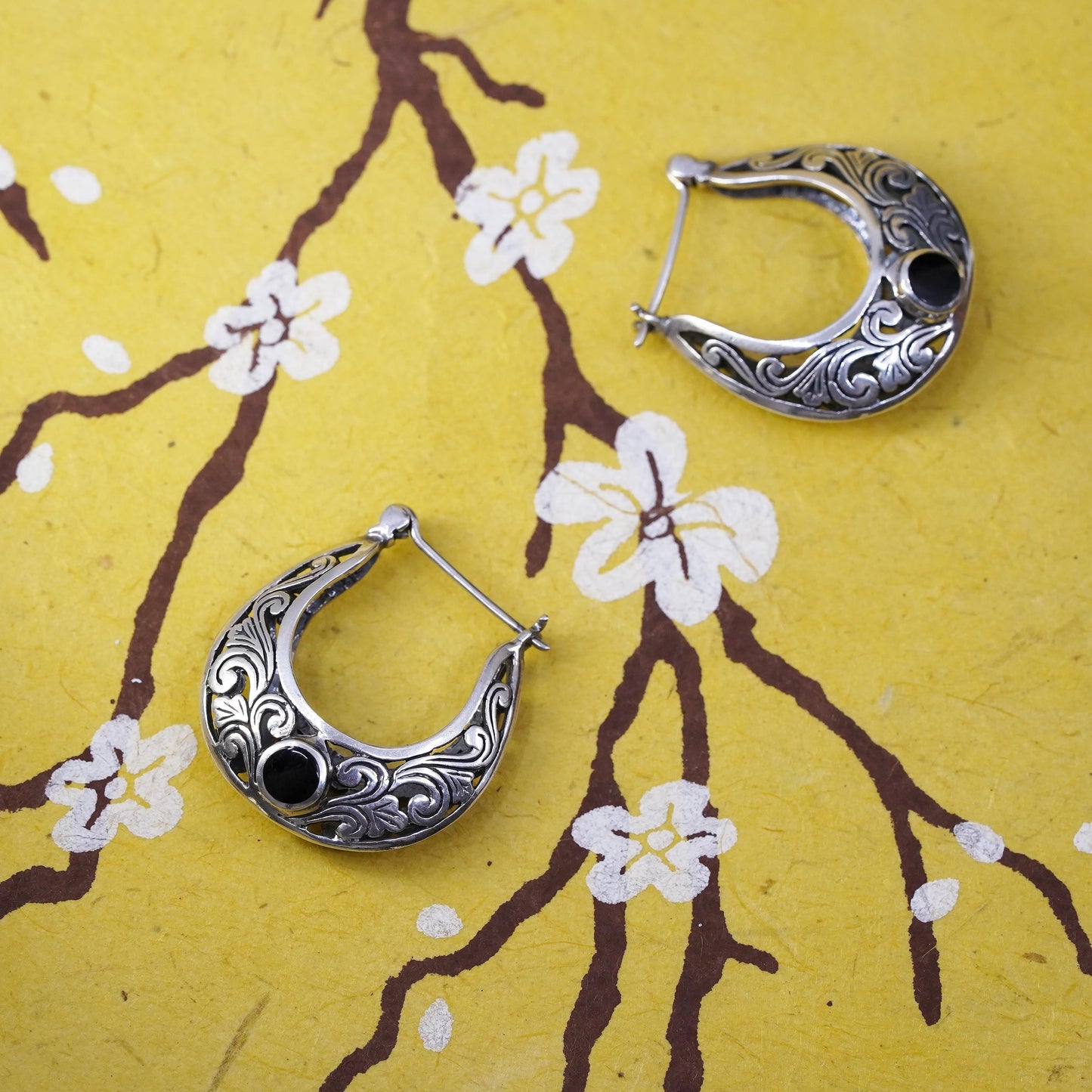 1”, Vintage Sterling silver earrings, 925 huggie, filigree hoops, Bali onyx