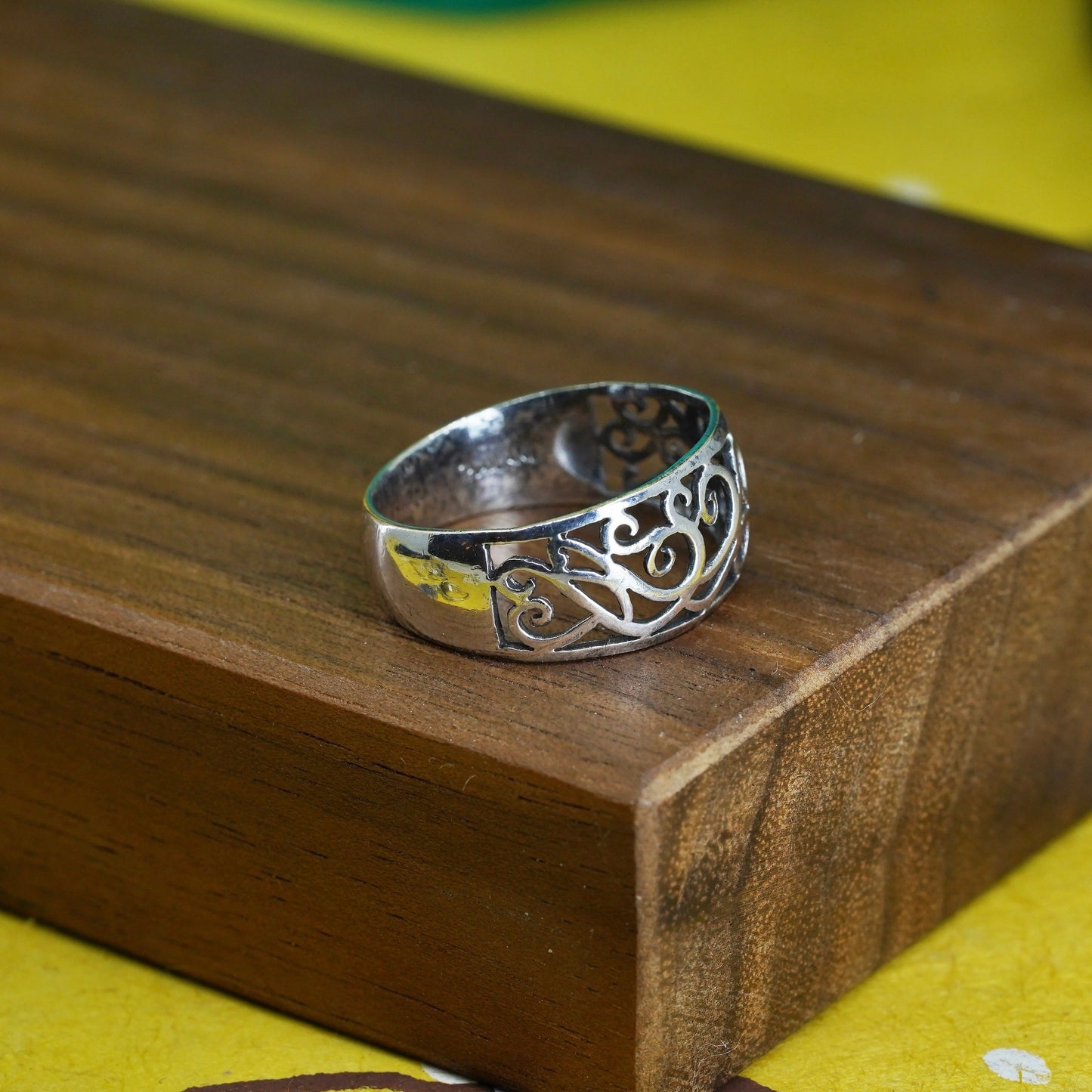 Size 8, Sterling silver handmade ring, southwestern, 925 filigree swirl band