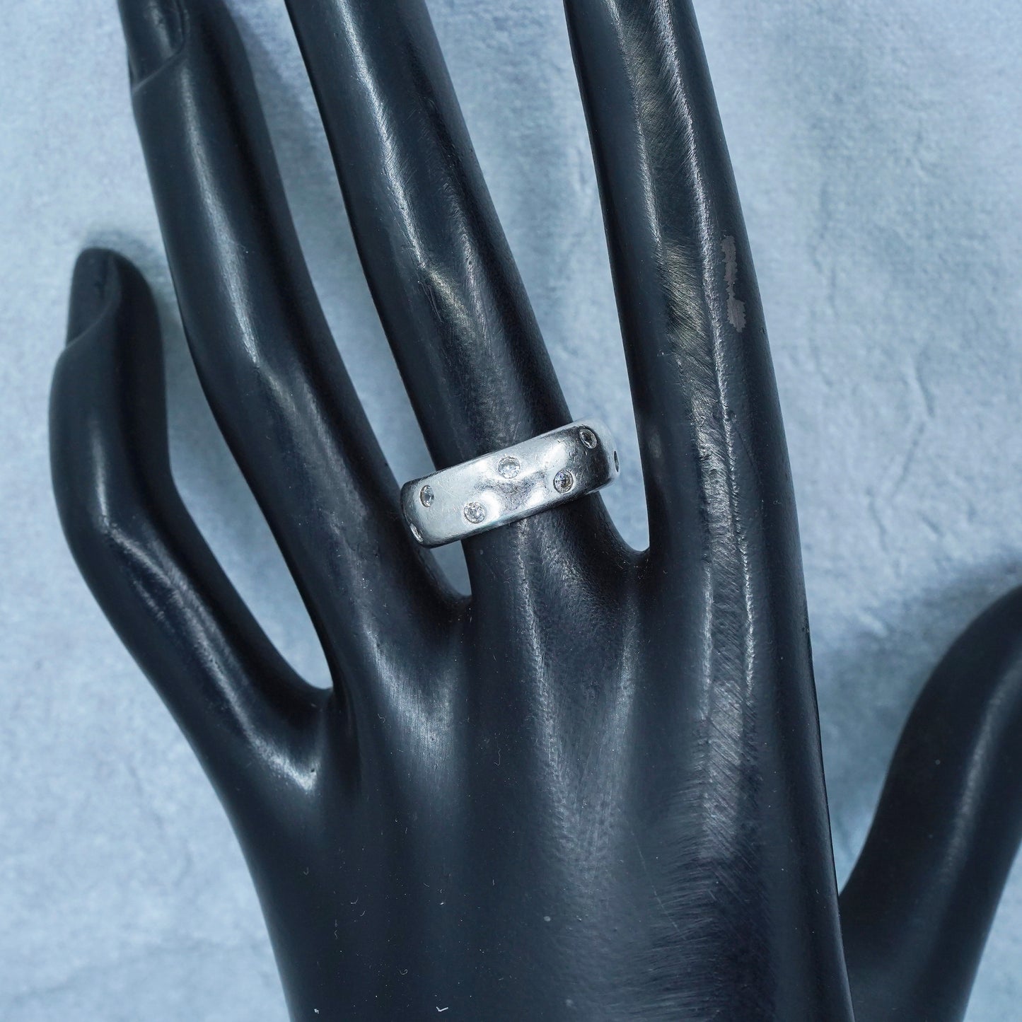 Size 6.75, vintage southwestern Sterling 925 silver wedding ring, Cz band