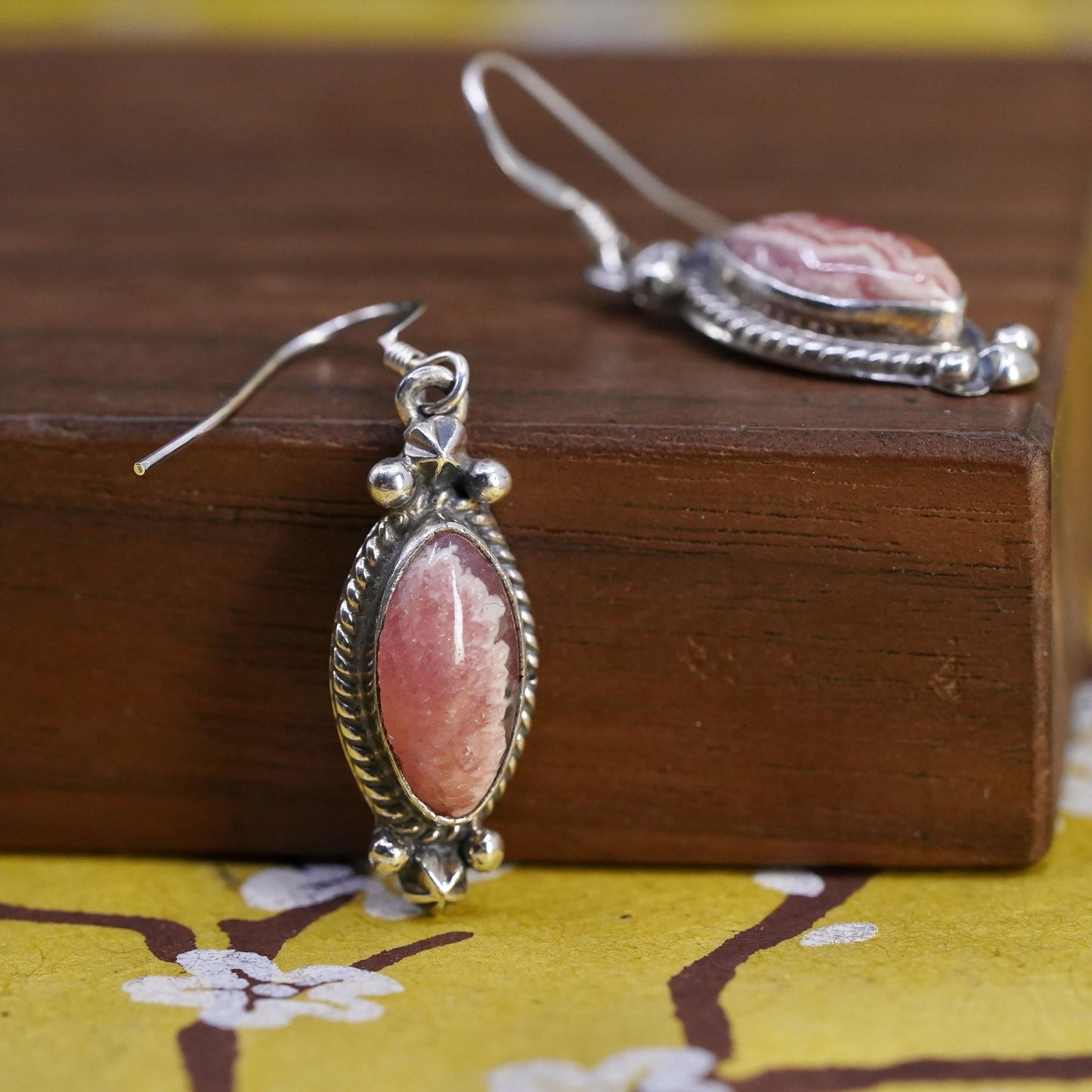 Vintage southwestern Sterling silver 925 handmade earrings pink Rhodochrosite