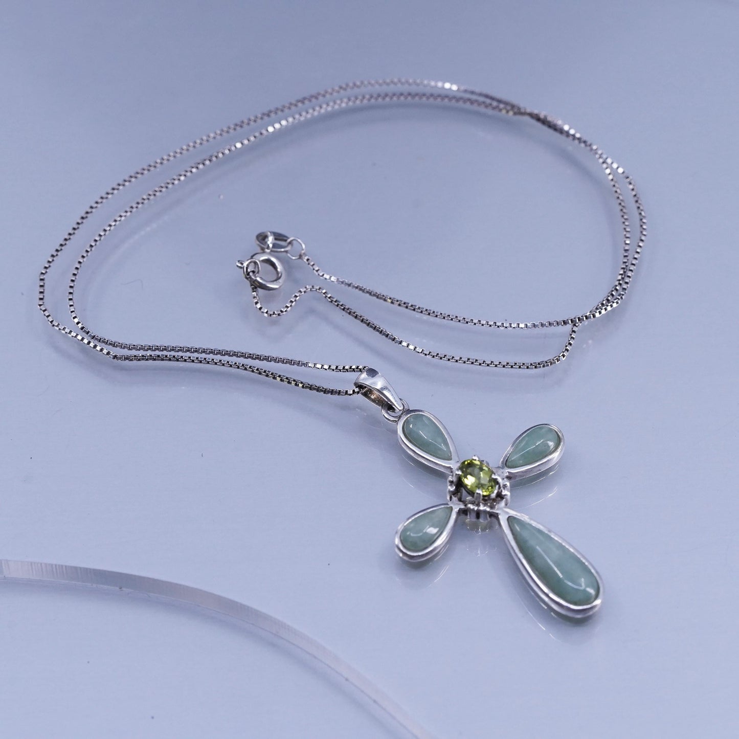 18”, vintage Sterling 925 silver box necklace with cross charm and jade peridot