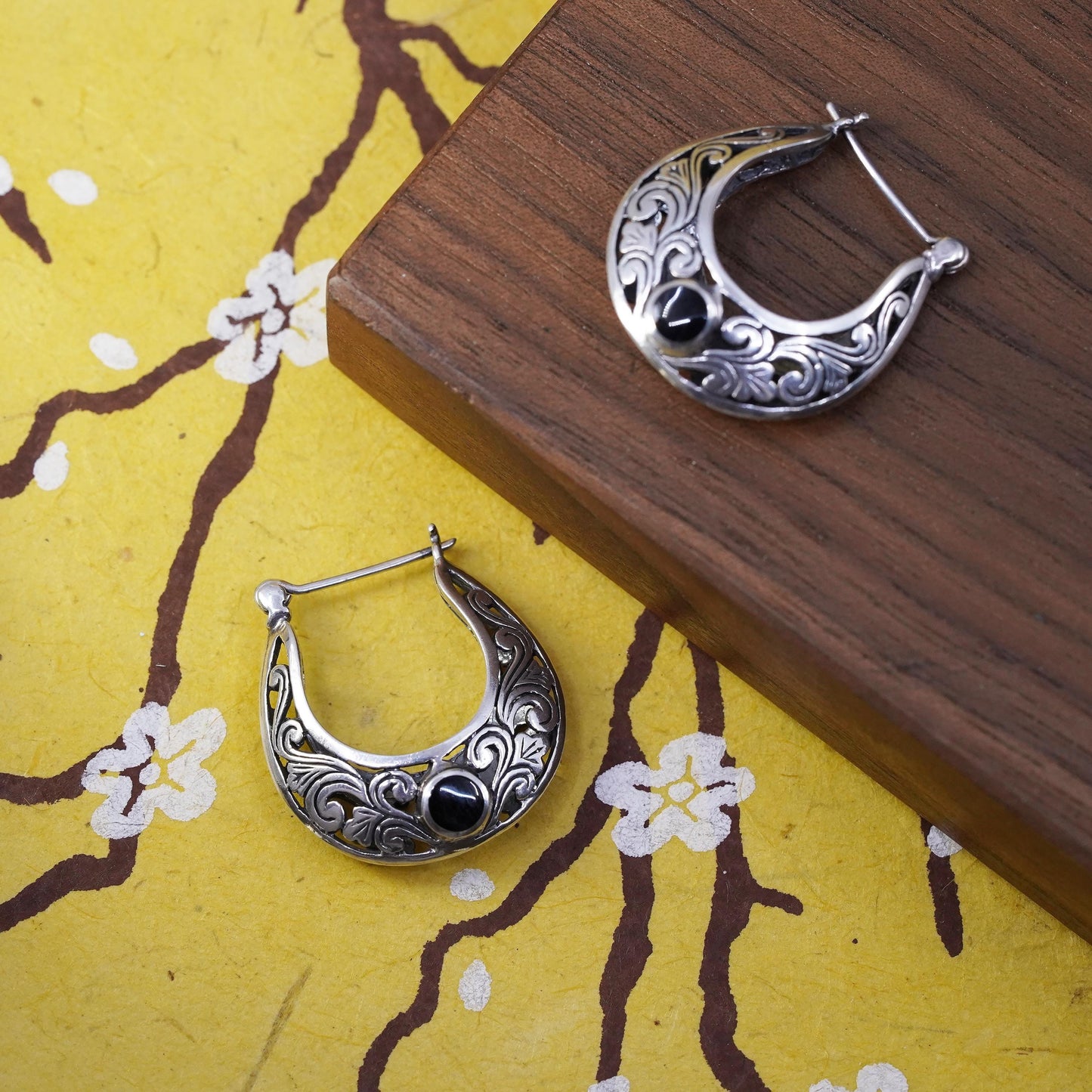 1”, Vintage Sterling silver earrings, 925 huggie, filigree hoops, Bali onyx