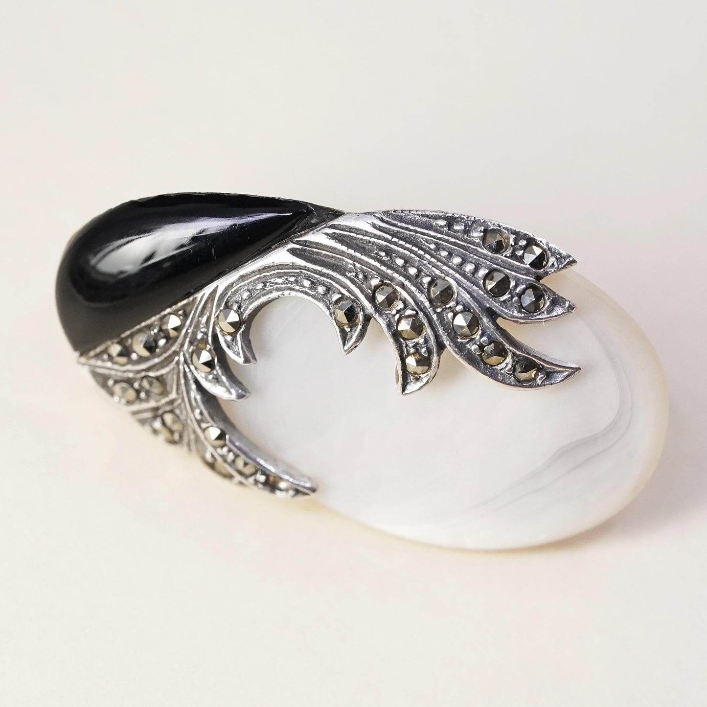 Sterling 925 silver oval stud with mother of pearl marcasite, single earring