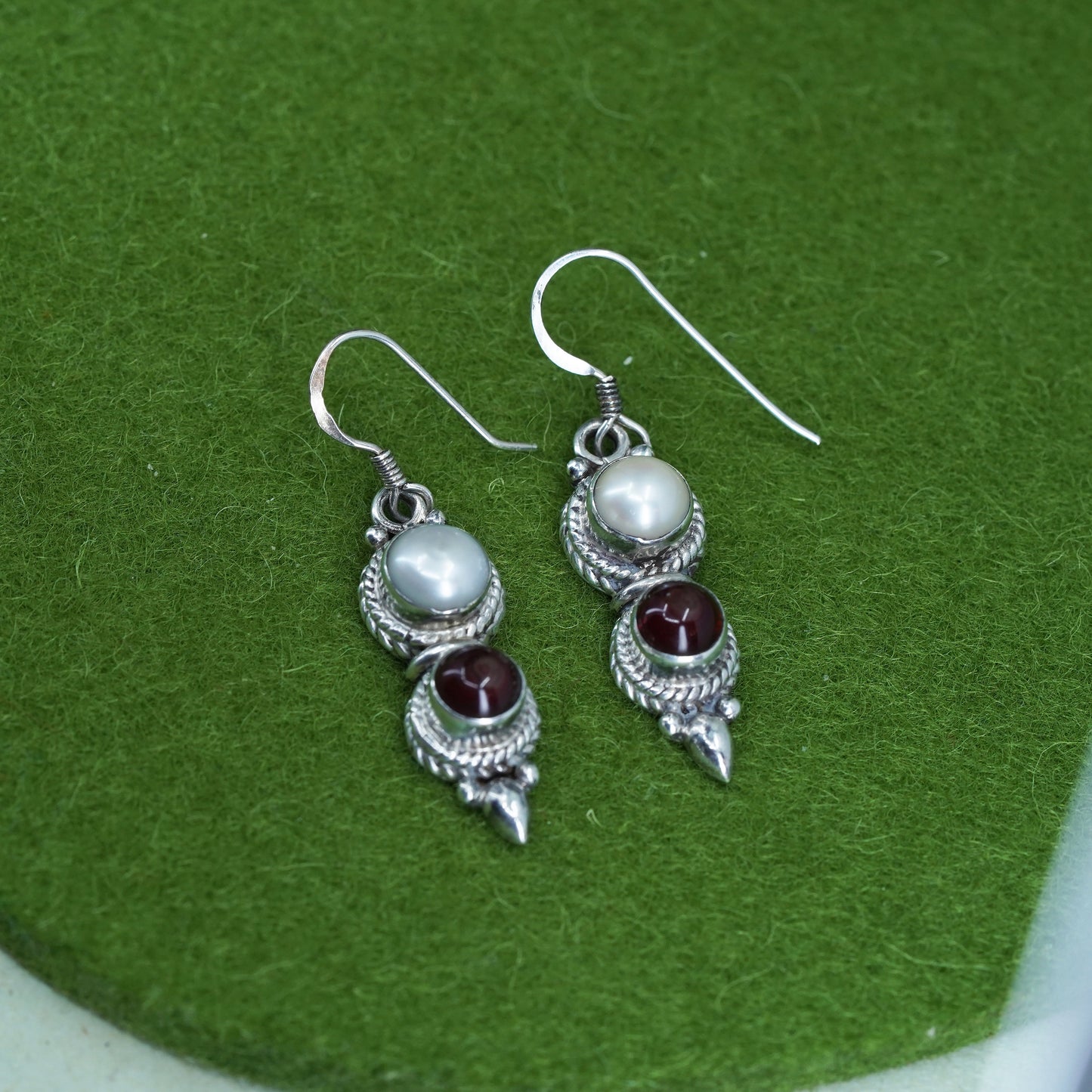 Native American Sterling 925 Silver Handmade earrings with pearl and garnet