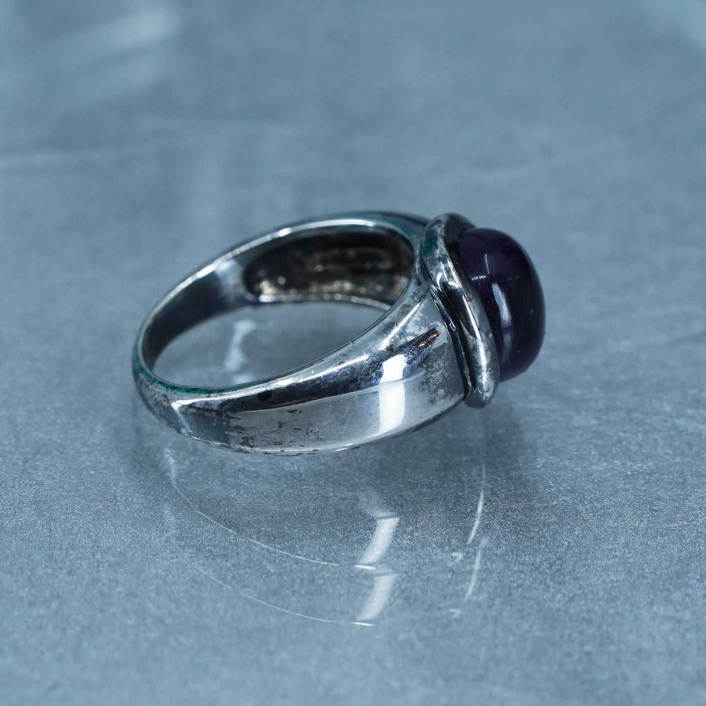 Size 8, vintage Sterling 925 silver handmade band ring with amethyst