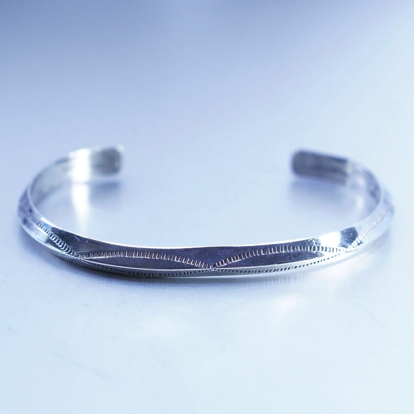 6”, Native American Tahe Navajo Sterling 925 silver bracelet braided cable cuff