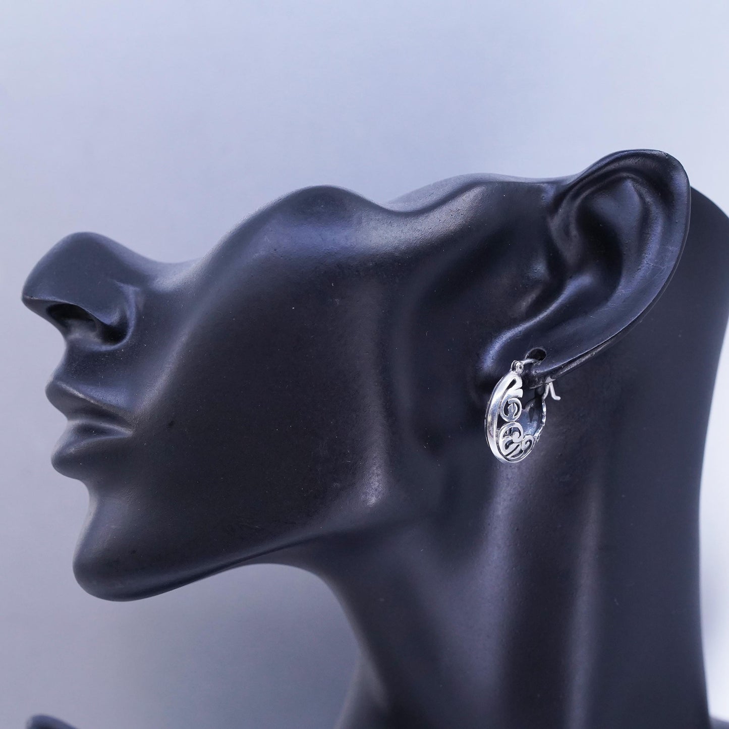 RARE Silpada 925 Sterling Silver Filigree Open Hoop Huggie Post Earrings P1126