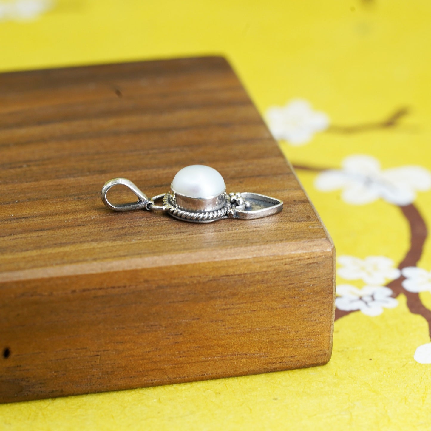 vintage Sterling silver handmade pendant, 925 silver with pearl