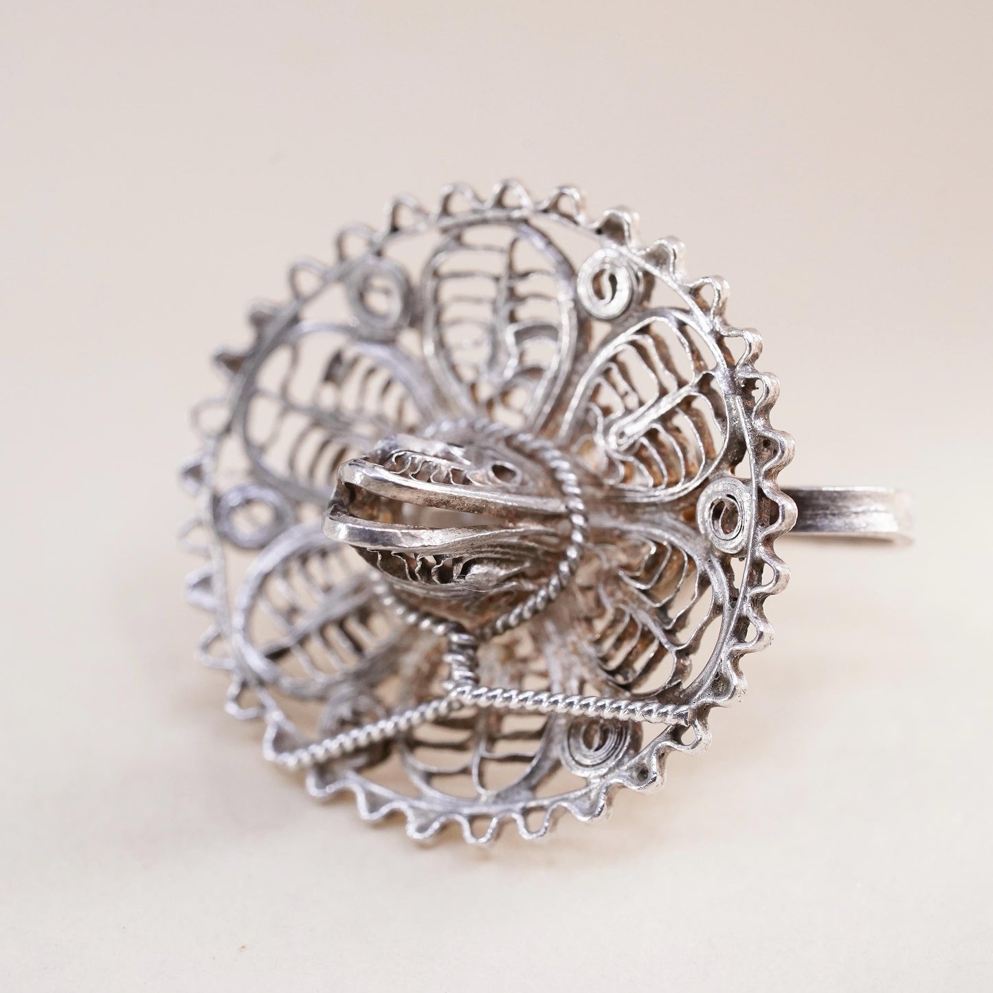 Mexican sterling silver single earring, 925 filigree sombrero hat screw back