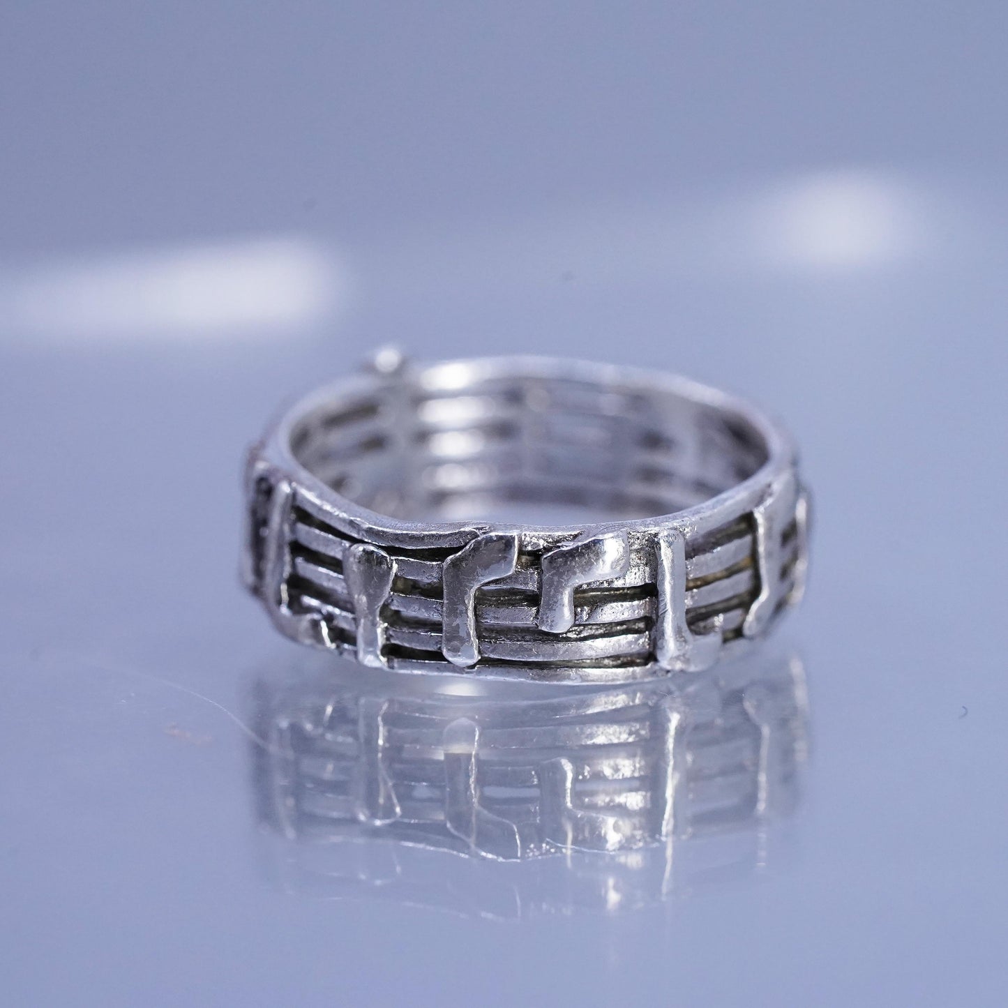 Size 6.5, vtg southwestern Sterling 925 silver handmade ring, music note band