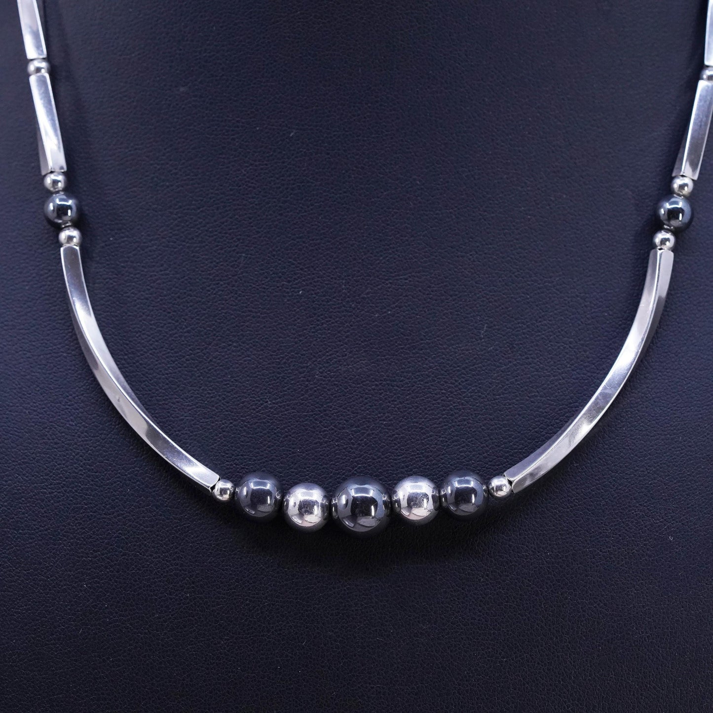 18", southwestern Sterling silver necklace, 925 twisted chain hematite beads