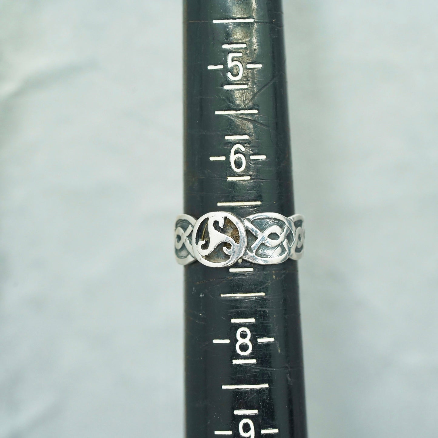 Size 6.75, vintage southwestern Sterling 925 silver ring, modern textured band