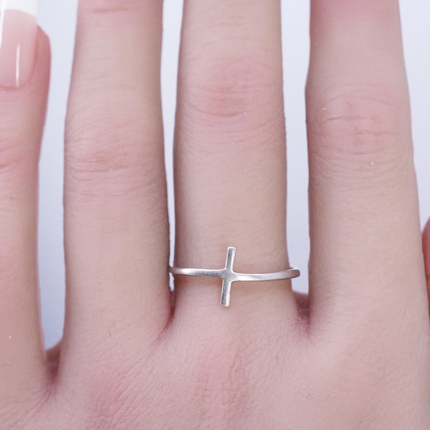 Size 9, vintage southwestern Sterling 925 silver cross ring, stackable band