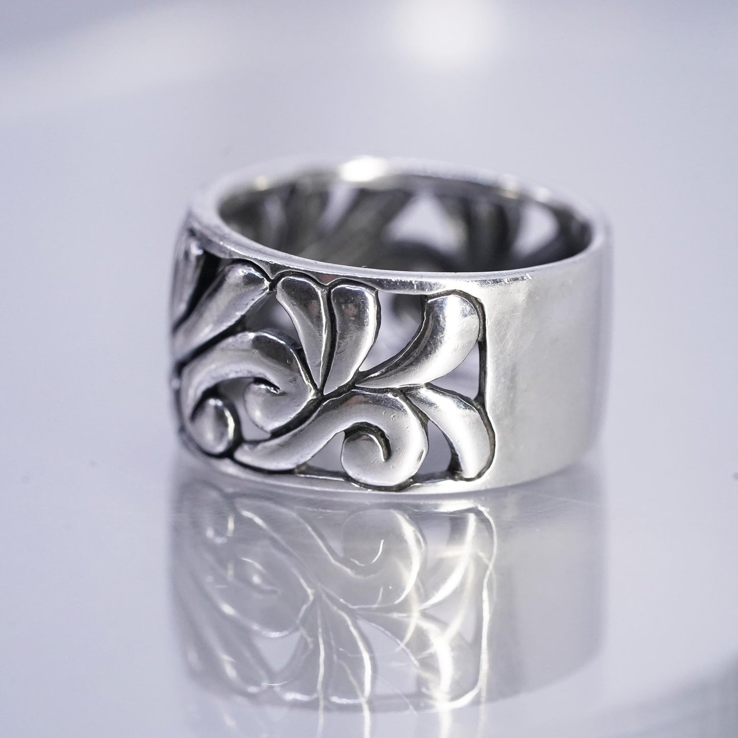 Size 8.5, vintage Sterling 925 silver handmade ring, filigree heart band