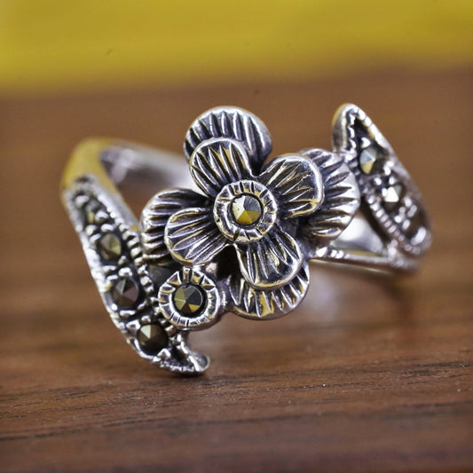 Size 5, vintage Sterling 925 silver handmade flower ring with marcasite