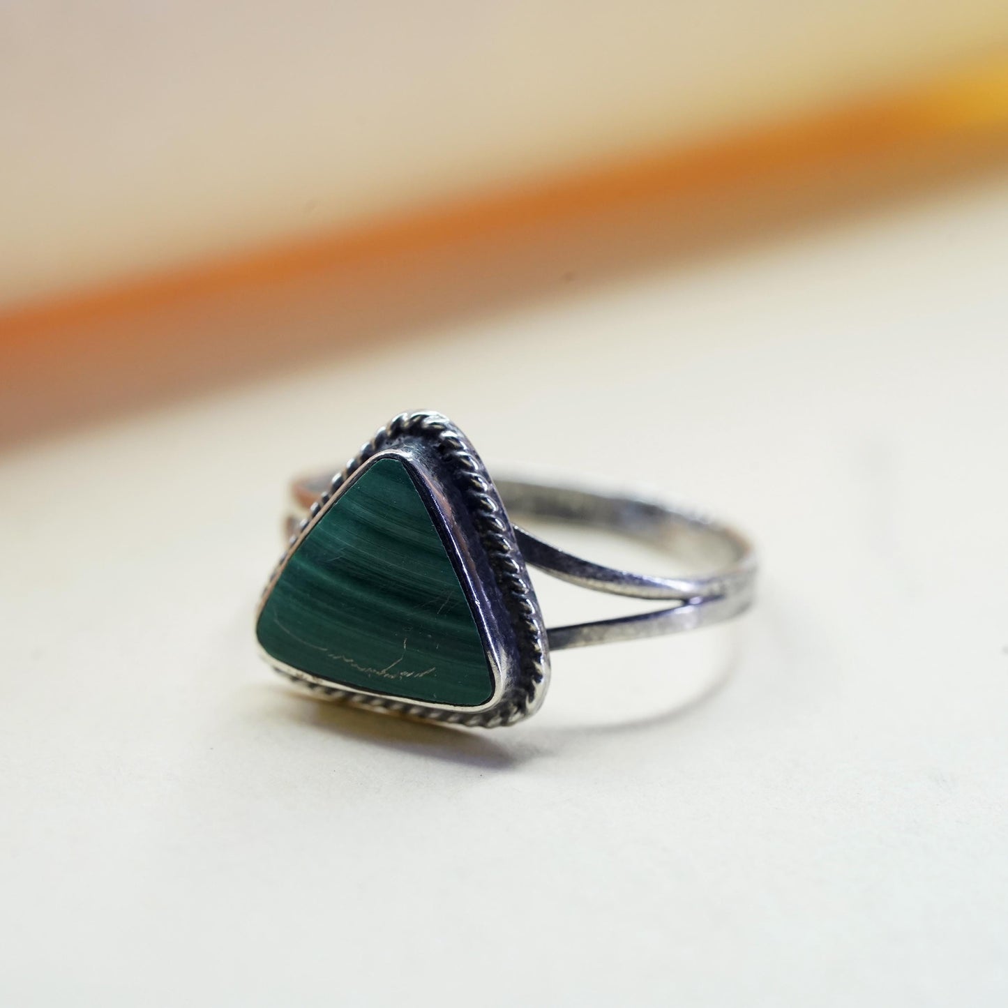 Size 6, Mexican Sterling 925 silver triangular ring with malachite and cable