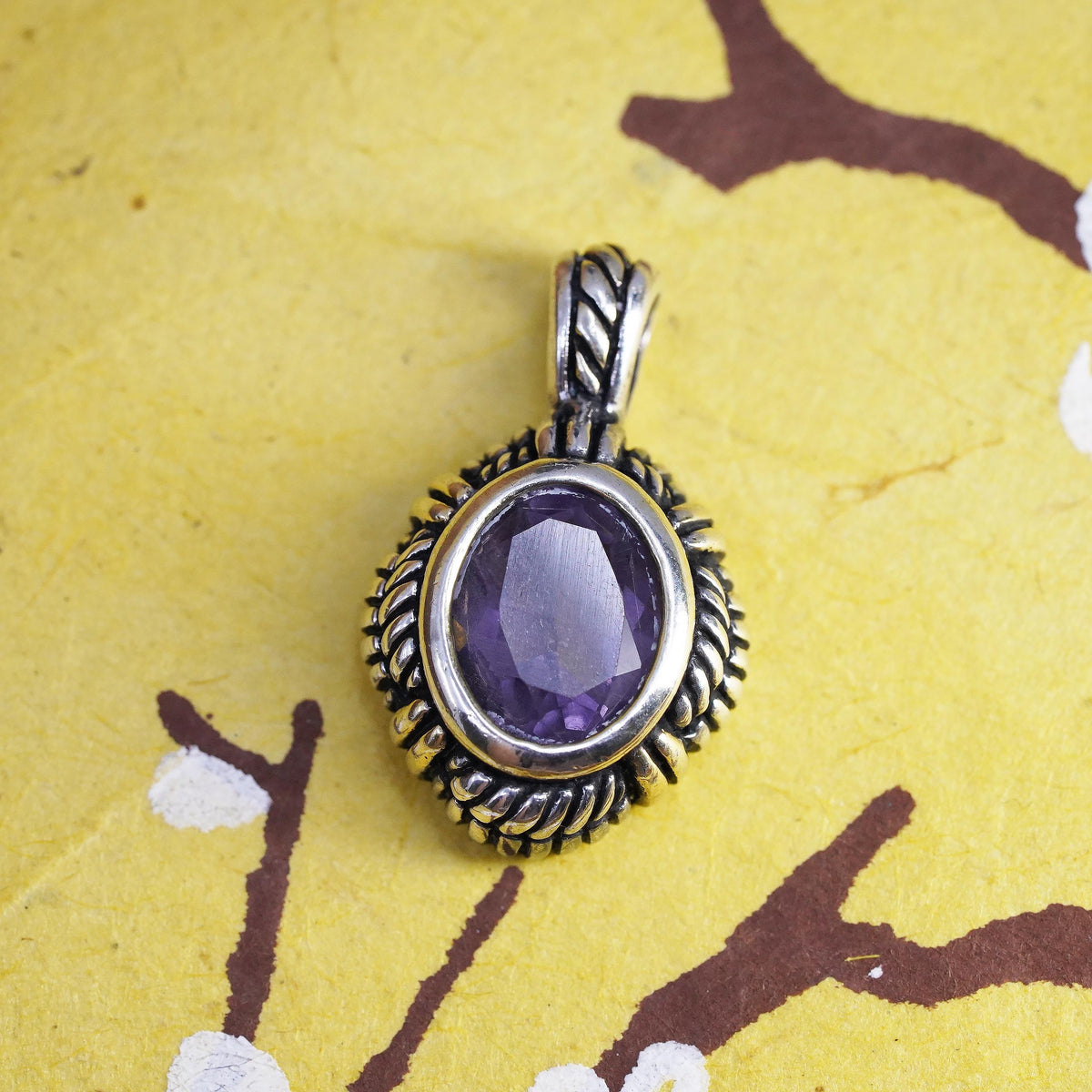 Vintage southwestern Sterling 925 silver cable textured pendant with amethyst