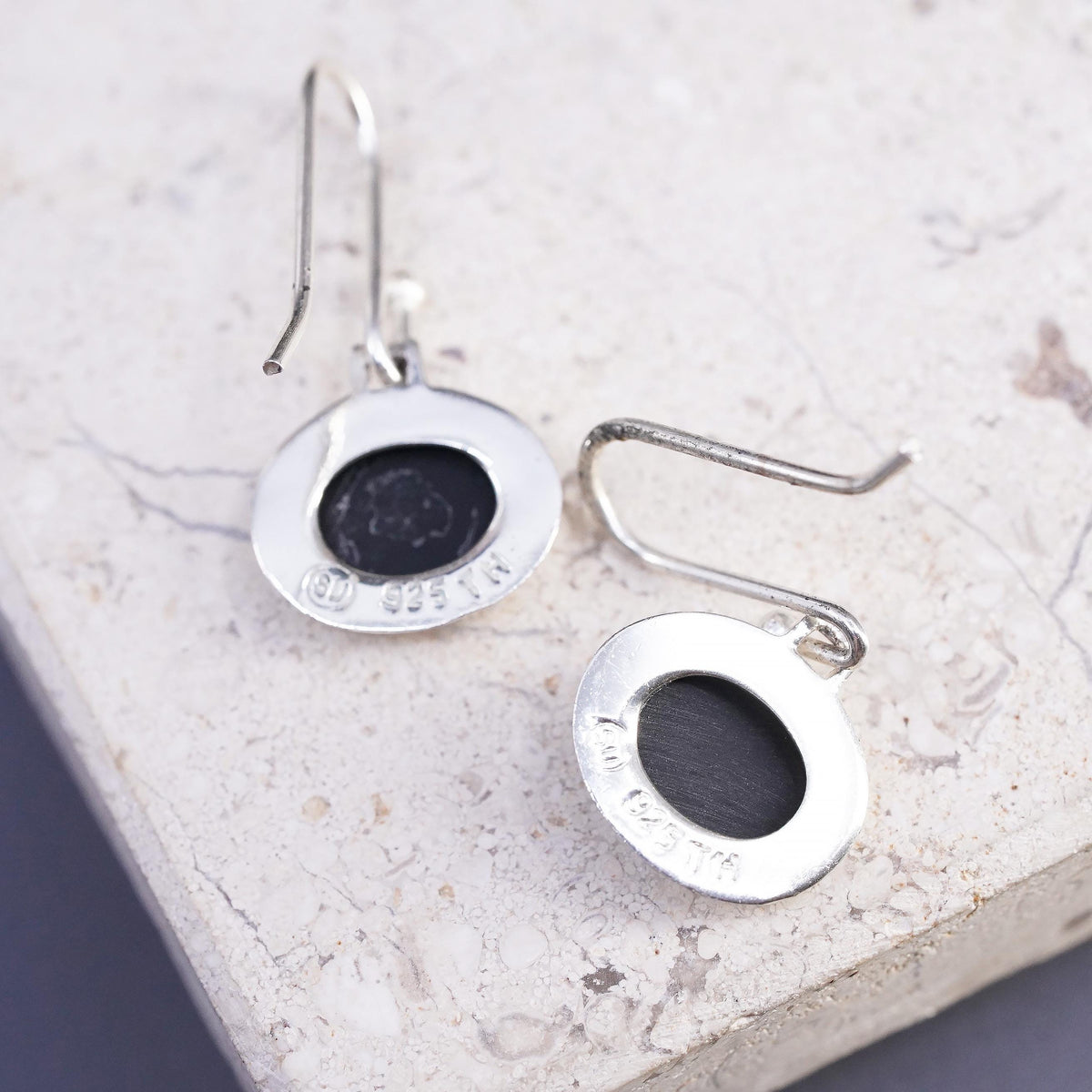 Vintage southwestern sterling 925 silver handmade oval earrings with blue onyx