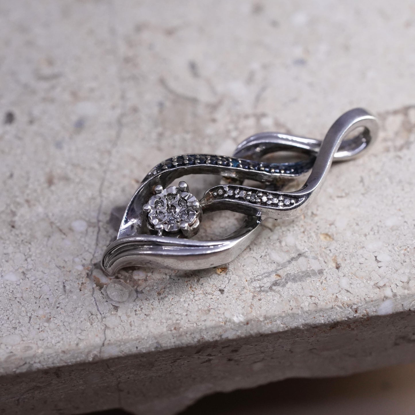 Vintage Sterling silver pendant, 925 entwined teardrop with clear black diamond