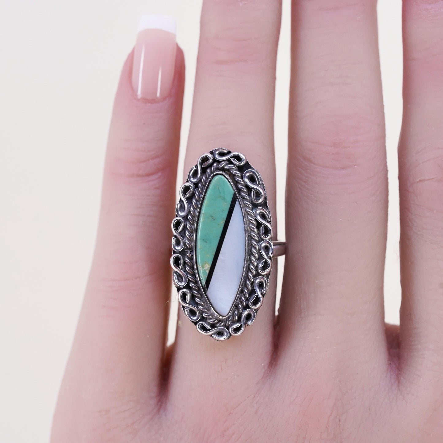 Size 7, Native American sterling 925 silver ring with turquoise mother of pearl