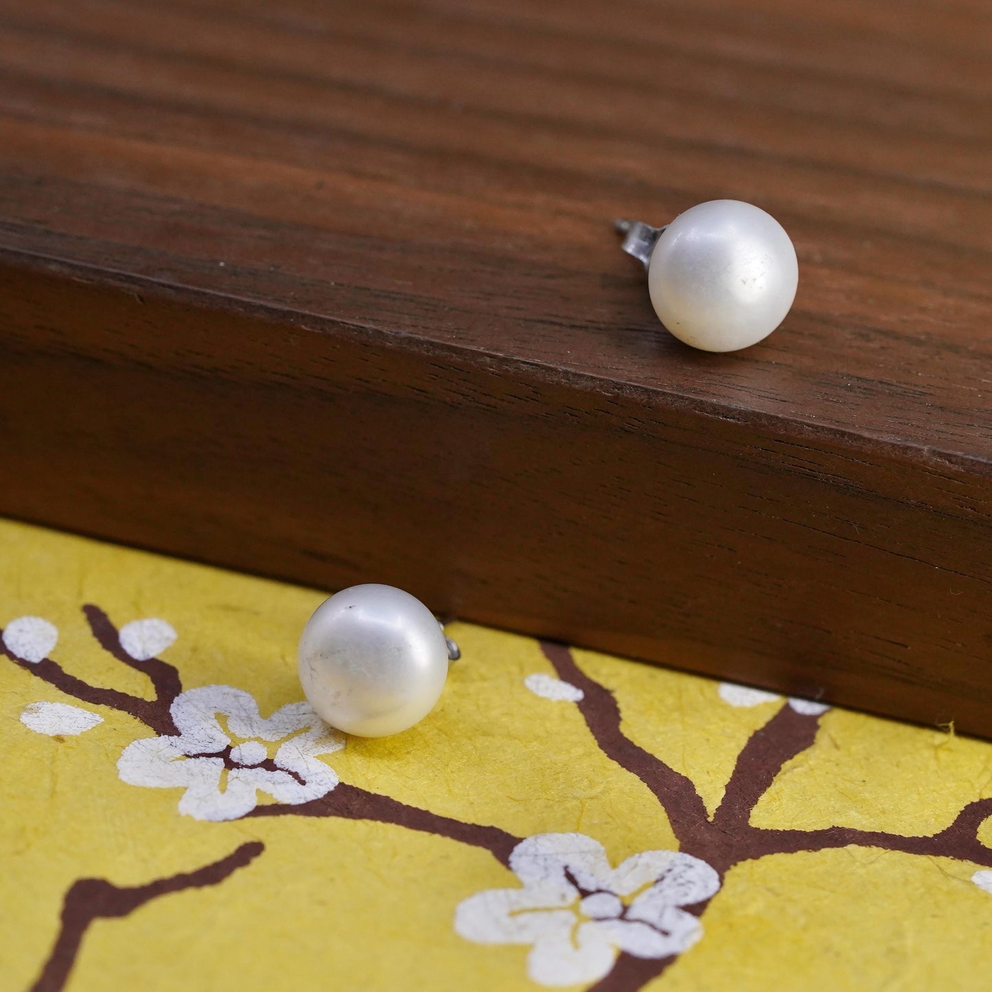 8mm, Vintage 925 Sterling silver handmade studs earrings white pearl