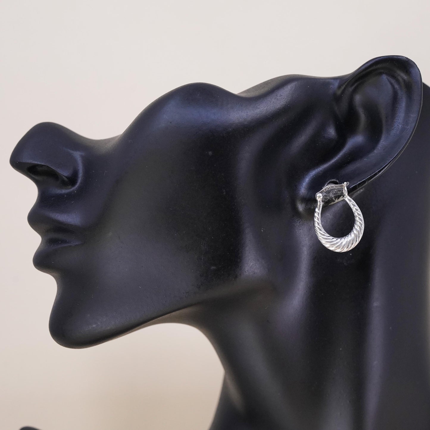 0.75", VTG sterling silver loop single earring, fashion twisted primitive hoop