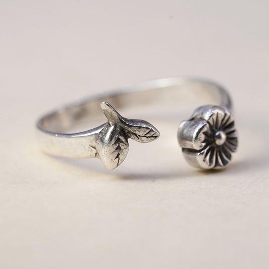Size adjustable, vintage Sterling silver handmade ring, 925 band with flower