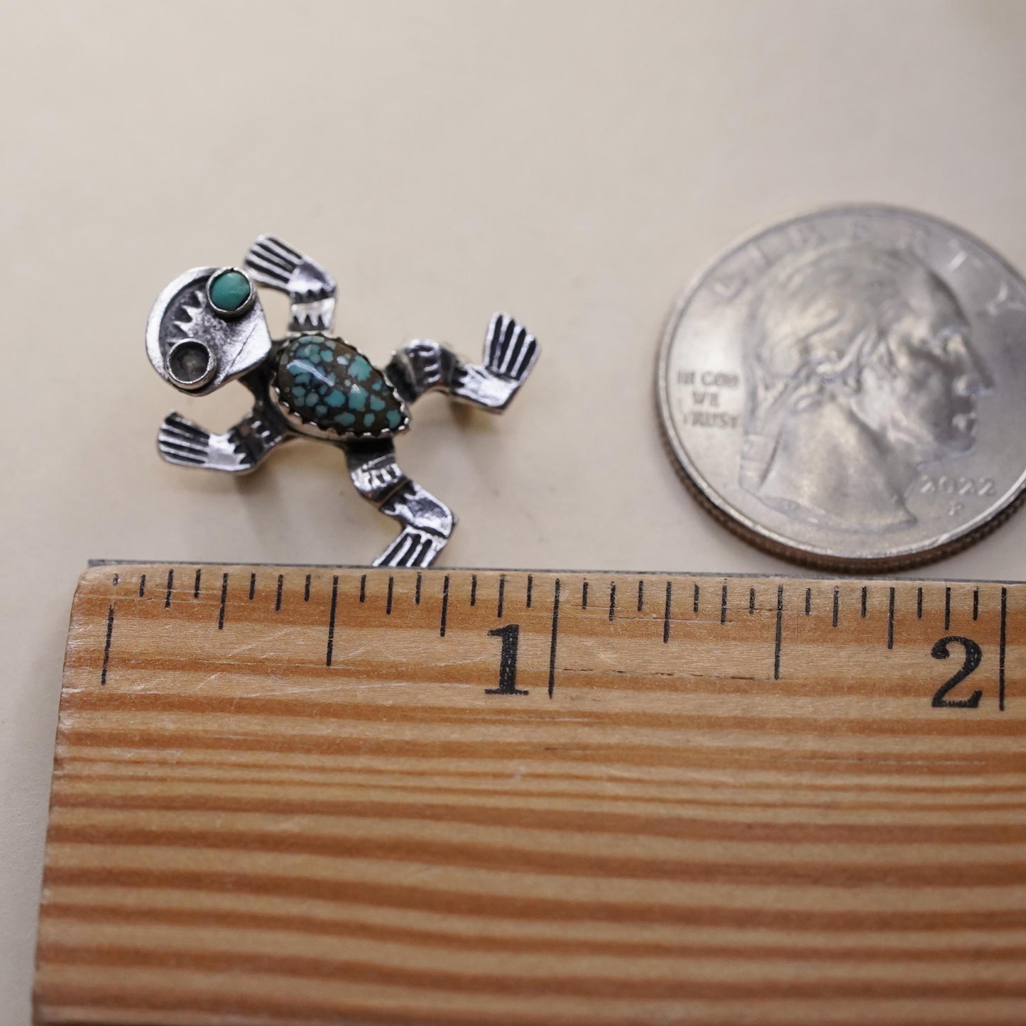 Native American turquoise Frog Brooch Sterling 925 Silver Zuni Figural Frog Pin