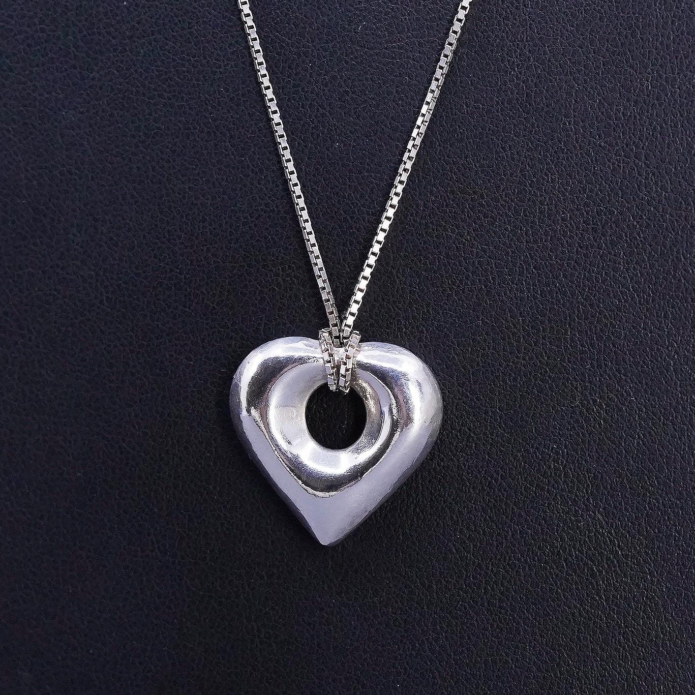22", vintage Sterling silver necklace, 925 box chain with puffy heart pendant