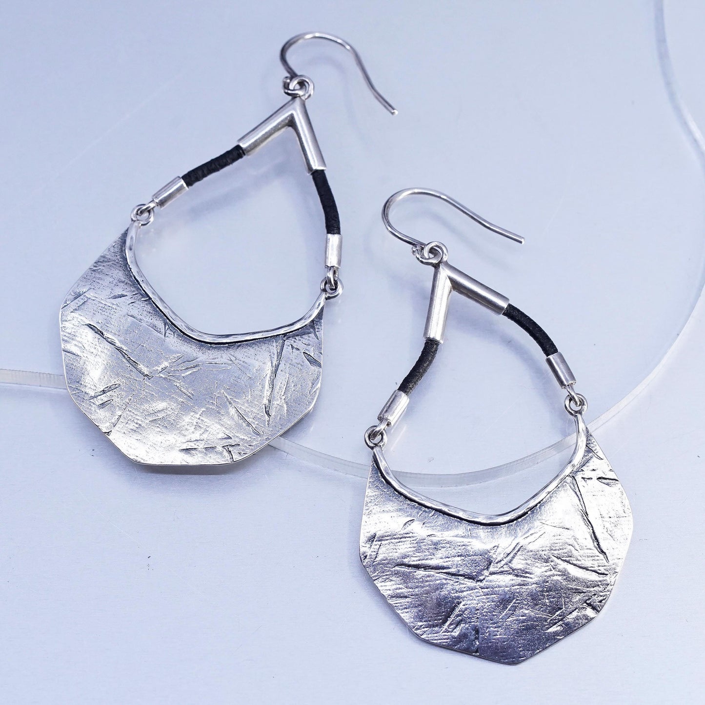 Silpada 925 Sterling Silver Badge Of Beauty Leather Textured Earrings