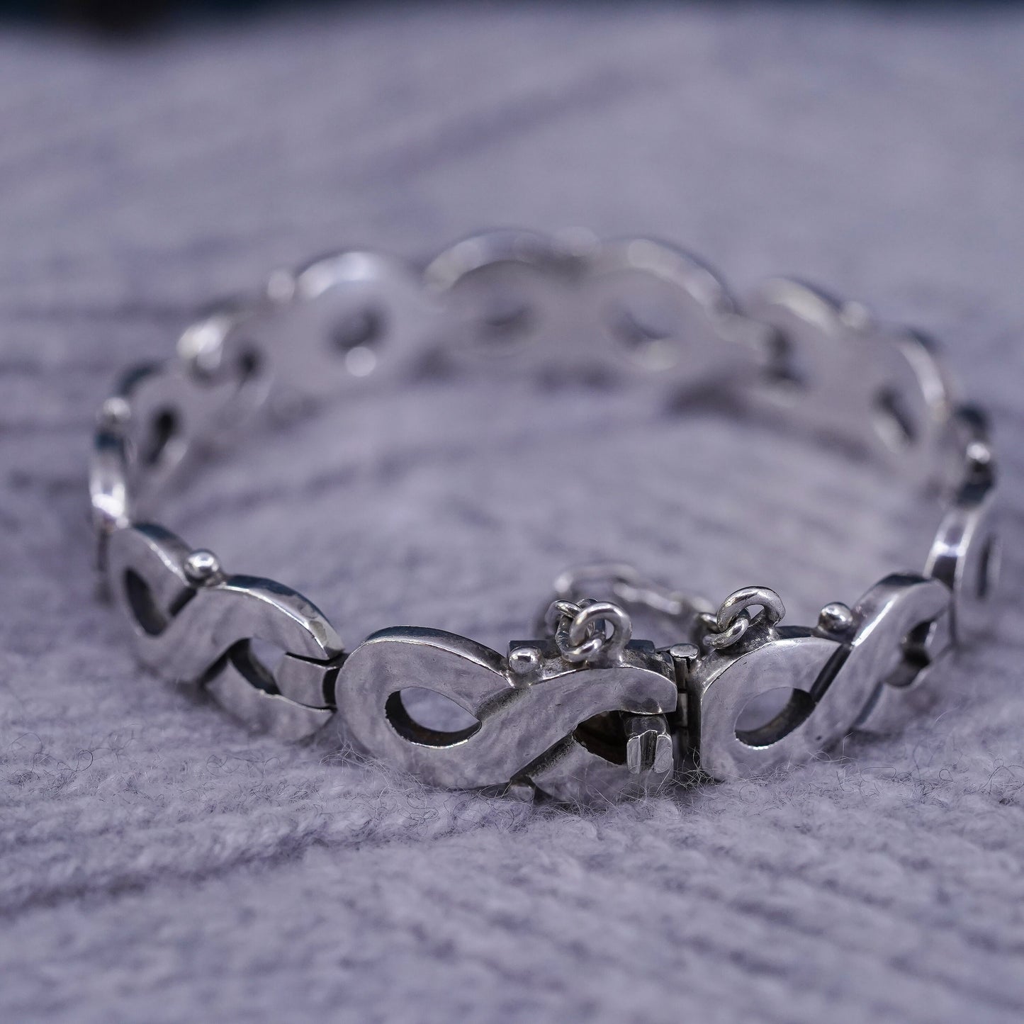7”, Taxco Mexican Sterling silver bracelet, soild heavy 925 tennis bracelet
