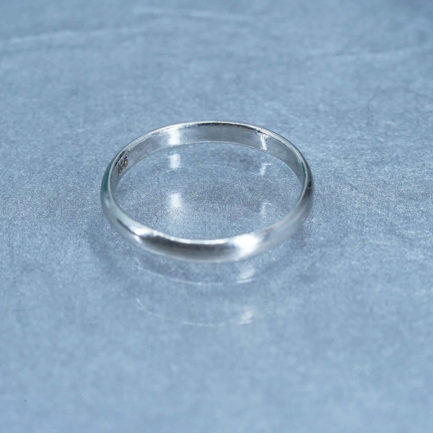 Size 7, vintage southwestern Sterling 925 silver wedding ring, band